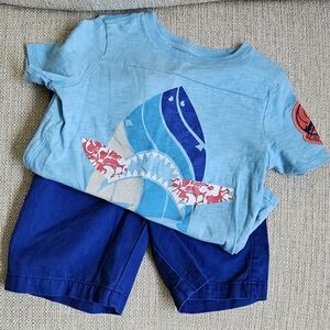 GAP SHORTS AND T-SHIRT - TODDLER BOY